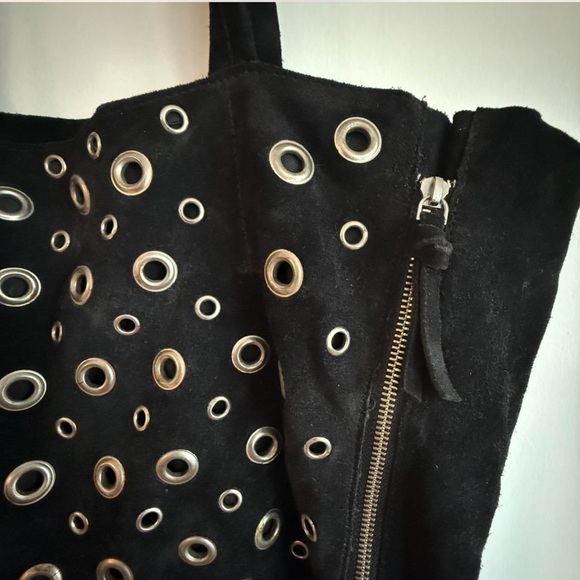 Stylish Black Suede Tote Bag with Eyelet Design‎ - Picture 2 of 7